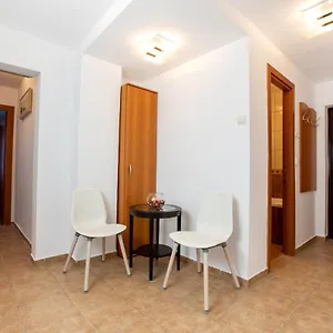 Arcul De Triumf Apartment Bucharest